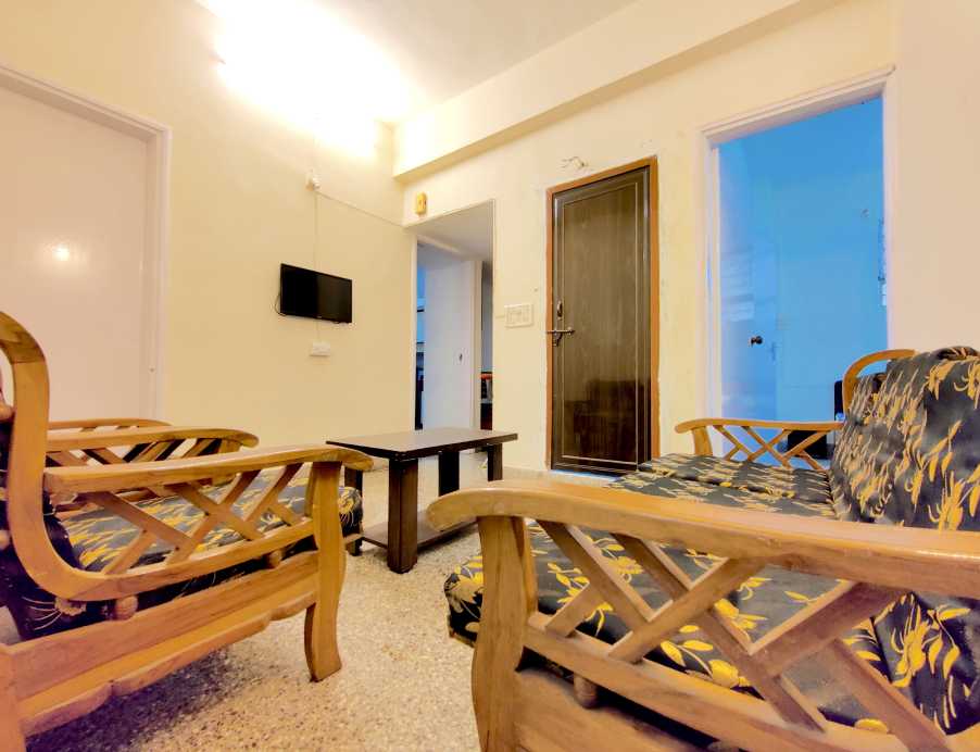 2 BHK Flat in Dashrath Puri