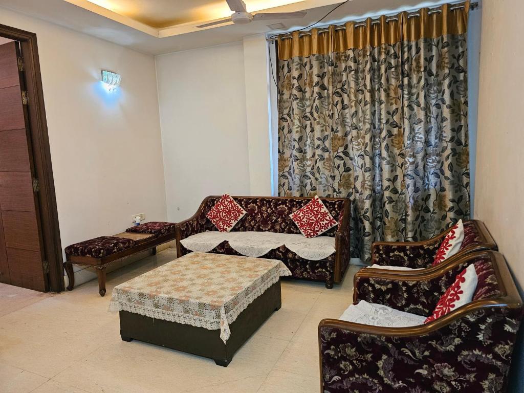 1 BHK Flat for Sale in Dashrath Puri